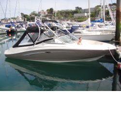 This Boat for sale is a Sea Ray, 230 Select, Used, Power Sports Ski Racing, 7.00 Metre