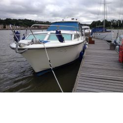 This Boat for sale is a 
Princess, 
33, 
Used, 
Power Cruisers, 
10.00, 
Metre